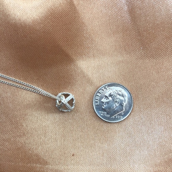 925 Sterling Silver crown queen, princess necklace - Picture 9 of 11